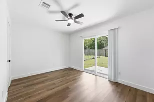 7627 Kellwood Dr, Houston, TX 77040 - Photo 11