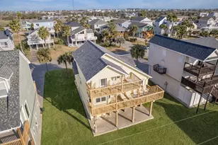 13723 Pirates Beach Blvd, Galveston, TX 77554 - Photo 5