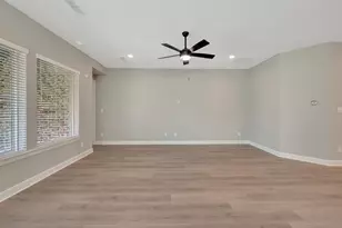 11903 Greenwood Dr, Mont Belvieu, TX 77523 - Photo 27