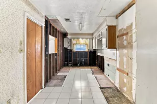 2525 Pickerton Dr, Deer Park, TX 77536 - Photo 9