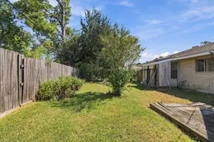 2525 Pickerton Dr, Deer Park, TX 77536 - Photo 23