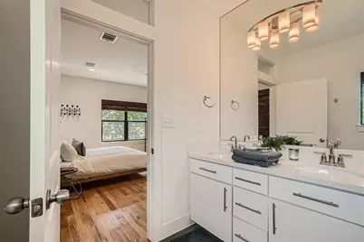 4916 McKinney Street, Houston, TX 77023 - Photo 5