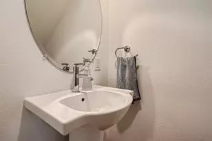 4916 McKinney St, Houston, TX 77023 - Photo 11