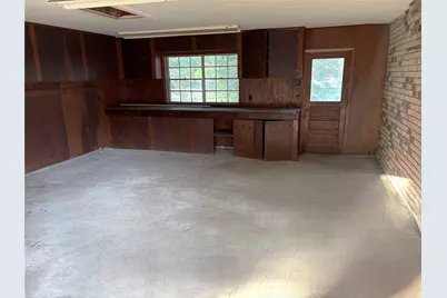 677 N Fowlkes Street, Sealy, TX 77474 - Photo 17