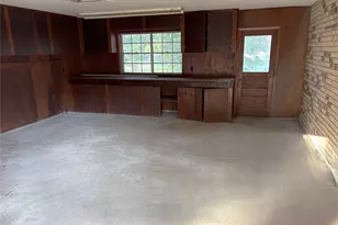 677 N Fowlkes St, Sealy, TX 77474 - Photo 17