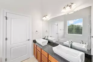 907 McKinney Park Ln, Houston, TX 77003 - Photo 19