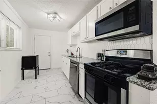 2126 Hillshire Dr, Deer Park, TX 77536 - Photo 7