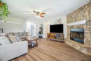 17207 McDonald Rd, Alvin, TX 77511 - Photo 9