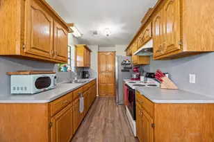 17207 McDonald Rd, Alvin, TX 77511 - Photo 11