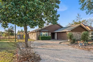 416 Rolling Hills Dr, Conroe, TX 77304 - Photo 3