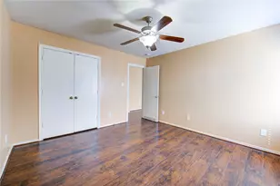 2002 Collins Rose Ct, Richmond, TX 77469 - Photo 9