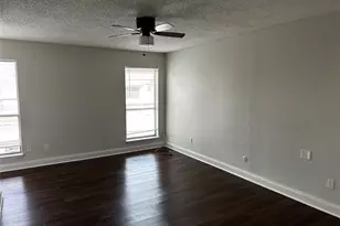 9534 Pagewood Ln, Houston, TX 77063 - Photo 15