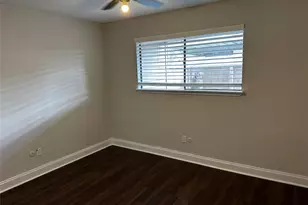 9534 Pagewood Ln, Houston, TX 77063 - Photo 7