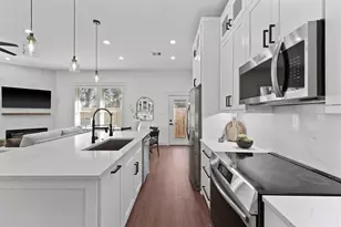 6128 Endeavor Heights Rd, Houston, TX 77091 - Photo 9