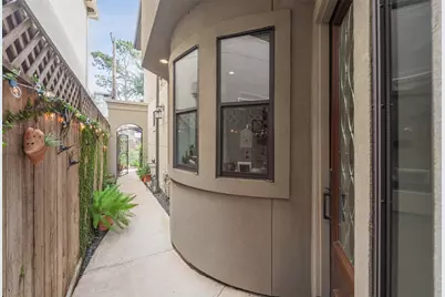 2026 Elmen Street, Houston, TX 77019 - Photo 7