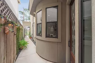 2026 Elmen St, Houston, TX 77019 - Photo 7