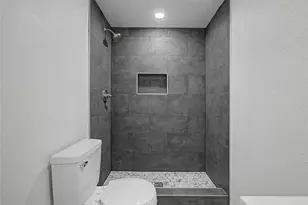 632 University Ave, Huntsville, TX 77320 - Photo 11