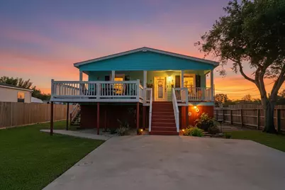 2385 Broadway Street, Dickinson, TX 77539 - Photo 1