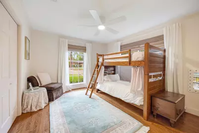 10011 Burgoyne Road, Houston, TX 77042 - Photo 5