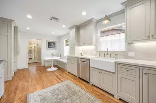 10011 Burgoyne Rd, Houston, TX 77042 - Photo 19
