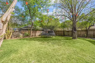10011 Burgoyne Rd, Houston, TX 77042 - Photo 27
