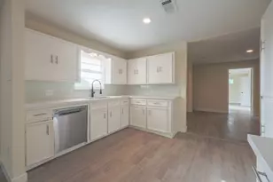 536 Stimpson St, Baytown, TX 77520 - Photo 27