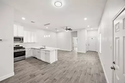 1546 Lombardy Street, Houston, TX 77023 - Photo 7