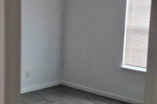 915 24th St, Dickinson, TX 77539 - Photo 9