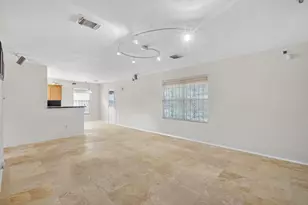 11726 Wilson Pines Ct, Houston, TX 77031 - Photo 7