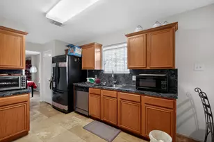 11726 Wilson Pines Ct, Houston, TX 77031 - Photo 7