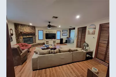 3 Ivy Court, Jones Creek, TX 77541 - Photo 3