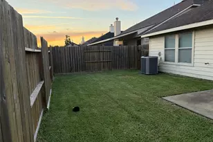 12410 Gershwin Oak St, Houston, TX 77089 - Photo 17