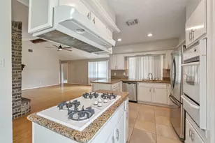 21607 Park Wick Ln, Katy, TX 77450 - Photo 17
