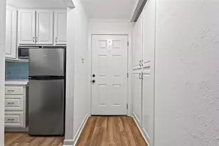 1418 Vermont St, Houston, TX 77006 - Photo 5