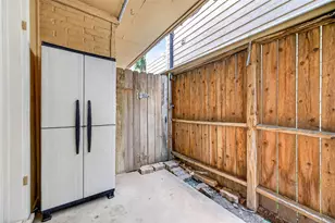 1418 Vermont St, Houston, TX 77006 - Photo 19
