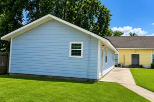 513 E Caney St, Wharton, TX 77488 - Photo 5