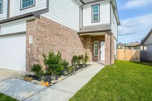 4212 McGregor Blf Ln, Conroe, TX 77304 - Photo 3