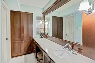 473 N Post Oak Ln, Houston, TX 77024 - Photo 15