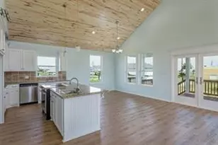 4006 Panola Dr, Galveston, TX 77554 - Photo 1