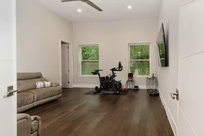 10 Kingscote Way, The Woodlands, TX 77382 - Photo 13