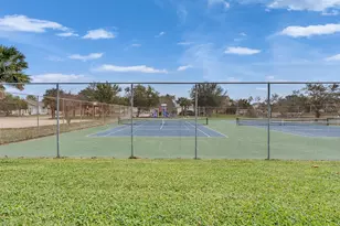 10109 Schaper Rd, Galveston, TX 77554 - Photo 25