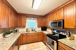 208 Robinhood Cir, Crockett, TX 75835 - Photo 7