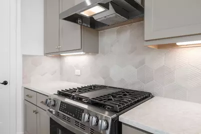 12102 Wild Bend Drive, Baytown, TX 77523 - Photo 7