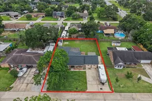 635 Meadowlawn St, La Porte, TX 77571 - Photo 5