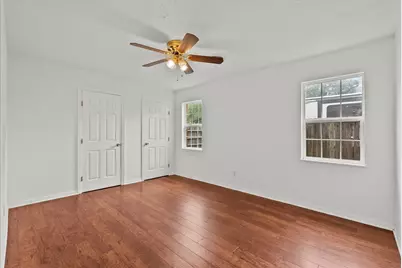635 Meadowlawn St, La Porte, TX 77571 - Photo 25