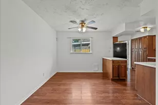 635 Meadowlawn St, La Porte, TX 77571 - Photo 19