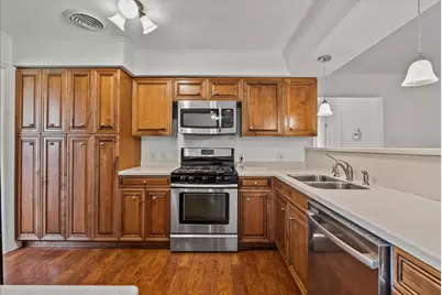 635 Meadowlawn St, La Porte, TX 77571 - Photo 17
