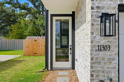 11303 Stonework Grove Lane, Houston, TX 77076 - Photo 3