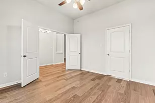 27 Red Barn Rd, Bay City, TX 77414 - Photo 9