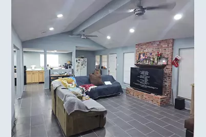 909 Lilac Street, La Marque, TX 77568 - Photo 5